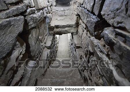 Stock Image - Labyrinth Gallery, Chavin De Huantar, Ancash, Peru. Fotosearch