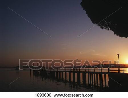 Stock Image - Lake Trasimeno. Fotosearch