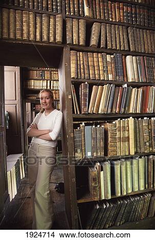 Picture - Library Long Room Ãƒâ€šÃ‚Â Trinity College. Fotosearch