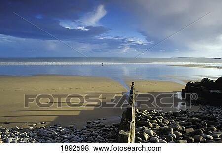 Stock Photo - Low Tide. Fotosearch