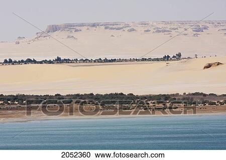 Stock Image - Lower Lake, Wadi El Rayan, El Fayoum, Egypt. Fotosearch