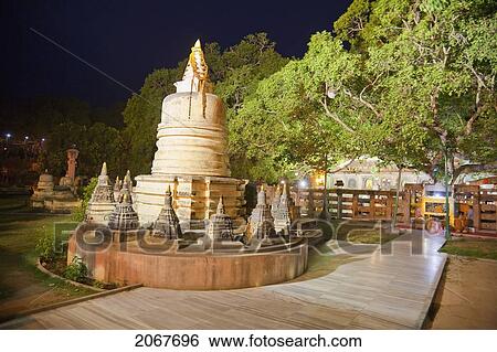Mahabodi Temple At Night, Bodhgaya, Bihar, India View Large Photo Image Stock Photograph - Mahabodi Temple At Night, Bodhgaya, Bihar, India. Fotosearch