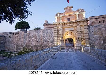 Main Gate At Dusk,, Mdina, Malta View Large Photo Image Stock Photography - Main Gate At Dusk,, Mdina, Malta. Fotosearch
