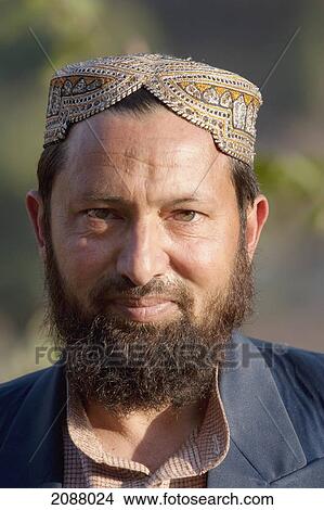 Picture - Man, Jhelum Valley, Azad Kashmir, Pakistan. Fotosearch