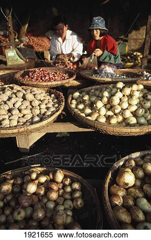 Stock Photography - Market ÃƒÆ’Ã‚Â¡Nha Trang ÃƒÆ’Ã‚Â¡Vietnam. Fotosearch