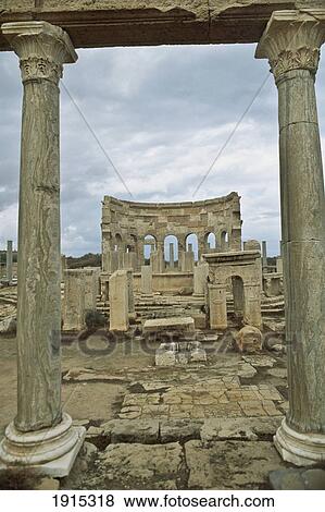 Stock Photo - Marketplac. Fotosearch