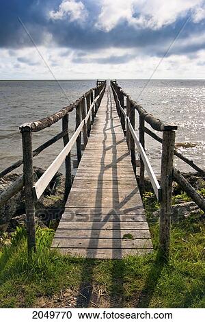 Stock Image - Matlock Pier On Lake Winnipeg, Manitoba. Fotosearch
