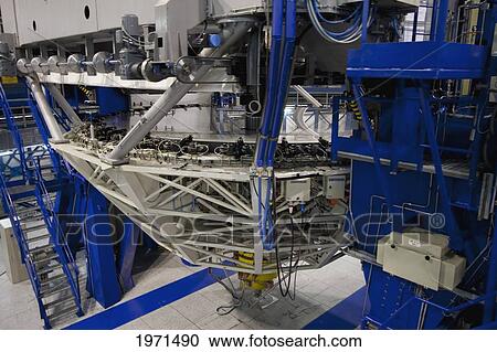 Stock Image - Mechanical Structure Of Moon Unit Telescope 2, Belonging To The Very Large Telescope (Vlt) Operated By The European Southern Observatory On Cerro Paranal, Antofagasta Region, Chile. Fotosearch