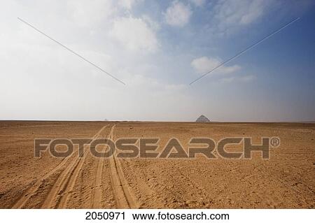 Meidan Pyramid And Sneferu's Bent Pyramid, Dahshur, Al Jizah, Egypt View Large Photo Image Stock Image - Meidan Pyramid And Sneferu's Bent Pyramid, Dahshur, Al Jizah, Egypt. Fotosearch
