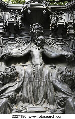 Memorial To Queen Alexandra, St James's, London, England, Uk, Europe View Large Photo Image Stock Image - Memorial To Queen Alexandra, St James's, London, England, Uk, Europe. Fotosearch