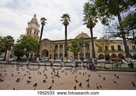 Stock Image - Metropolitan Cathedral and Plaza 14 de Septiembre, Cochabamba, Bolivia. Fotosearch