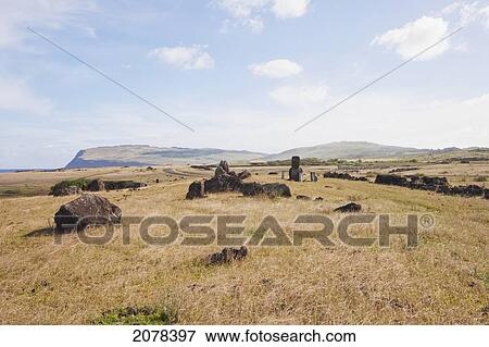 Moai At Hanga Te'e, Rapa Nui (Easter Island), Chile View Large Photo Image Stock Photo - Moai At Hanga Te'e, Rapa Nui (Easter Island), Chile. Fotosearch