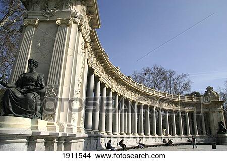 Picture - Monument To King Alfonso Xii, El Retiro Park, Madrid, Spain. Fotosearch