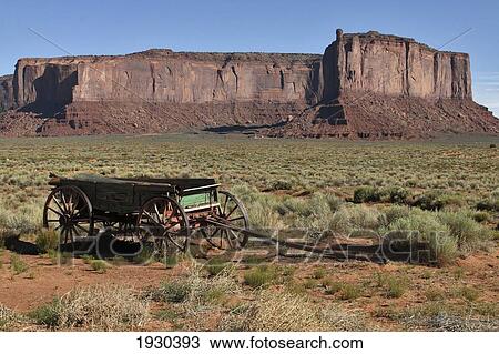 Stock Image - Monument Valley, Utah/Arizona, Usa.. Fotosearch