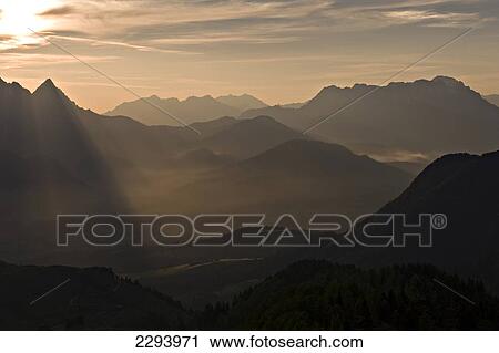 Mountain sunrise viewed from Hornkopflhutte, Kitzb View Large Photo Image Stock Image - Mountain sunrise viewed from Hornkopflhutte, Kitzb. Fotosearch