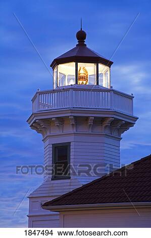 Picture - Mukilteo Lighthouse Park; Mukilteo, Washington, Usa. Fotosearch
