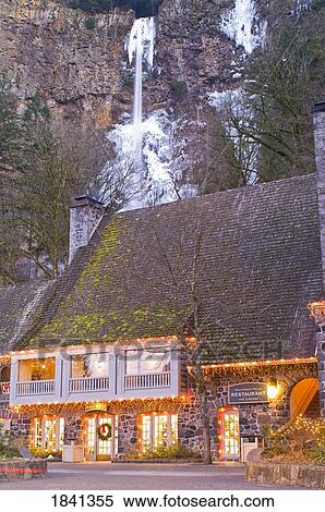 Stock Photography - Multnomah Falls And Lodge In Winter; Columbia River Gorge, Oregon, Usa. Fotosearch