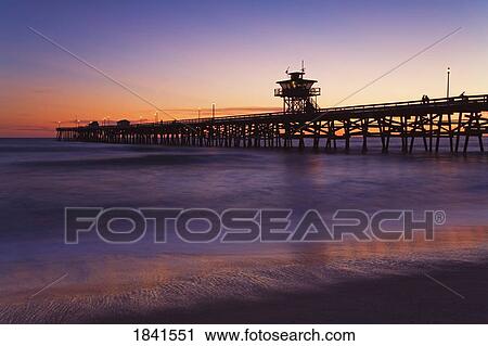 Stock Image - Municipal Pier At Sunset; San Clemente, California, Usa. Fotosearch
