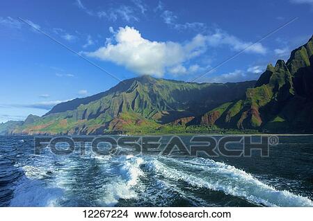Picture - Na Pali Coast; Kauai, Hawaii, United States of America. Fotosearch