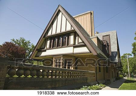 Nathan G Moore House Designed By Frank Lloyd Wright, Chicago, Illinois, Usa View Large Photo Image Stock Photo - Nathan G Moore House Designed By Frank Lloyd Wright, Chicago, Illinois, Usa. Fotosearch