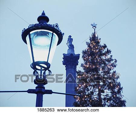 Nelsons Column Street Light And Christmas Tree Stock Image