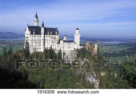 Stock Photo - Neuschwanstein Castle, King Ludwig ÃƒÆ’Ã‚Â¡. Fotosearch
