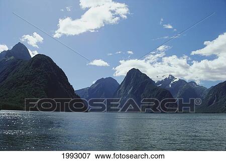 Stock Photo - New Zealand, Fiordlands National Park, Milford Sound.. Fotosearch