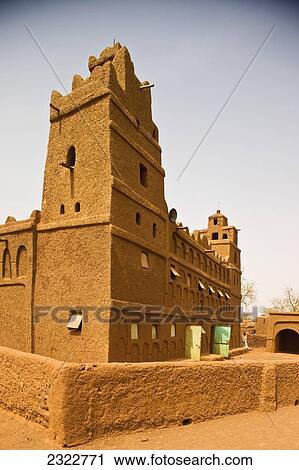 Stock Image - Niger, Central Niger, Tahoa region, Traditional mud brick mosque; Yaama Village. Fotosearch