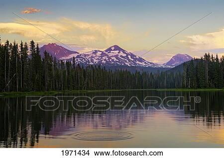 Picture - Oregon, Cascade Mountains, Scott Lake And Three Sisters Mountain Peaks, Sunset Light.. Fotosearch