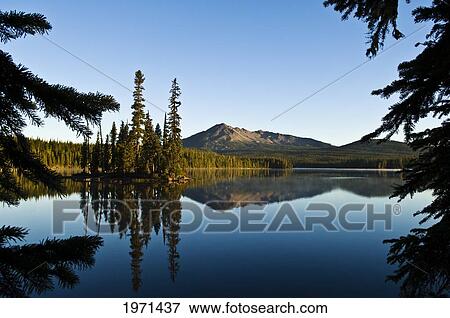 Stock Photo - Oregon, Cascade Mountains, Summit Lake And Diamond Peak.. Fotosearch