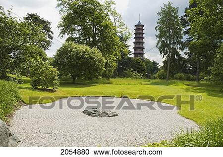 Stock Image - Pagoda, Royal Botanic Gardens, Kew, Surrey, England, United Kingdom. Fotosearch