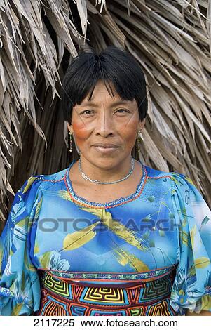 Stock Photography - Panama, San Blas Islands (also called Kuna Yala Islands), Playon Chico Village, Kuna woman.. Fotosearch
