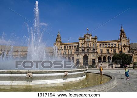 Plaza De Espanya View Large Photo Image Picture - Plaza De Espanya. Fotosearch