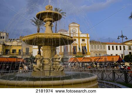Picture - Plaza Major, Extramadura, Merida, Extramdura, Spain. Fotosearch