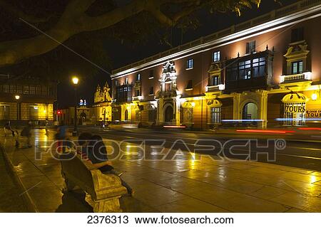 Plaza Mayor and Casa Bracamonte at night, Trujillo, Peru View Large Photo Image Stock Image - Plaza Mayor and Casa Bracamonte at night, Trujillo, Peru. Fotosearch