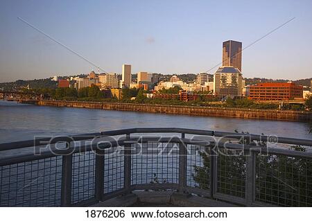 Stock Photograph - Portland, Oregon, United States Of America; View Of The City Along The Willamette River. Fotosearch