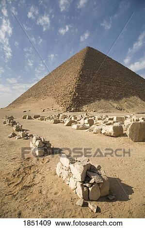 Stock Photo - Pyramid In The Desert. Fotosearch