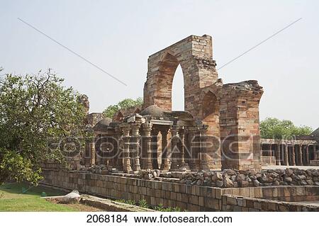Qutab Minar, Delhi, India View Large Photo Image Picture - Qutab Minar, Delhi, India. Fotosearch