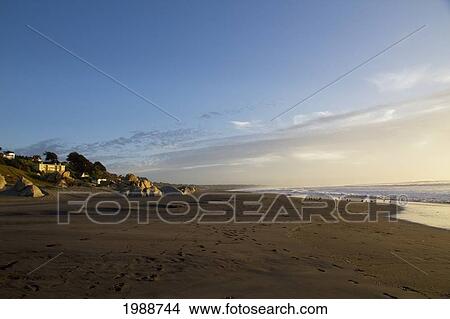 Picture - Rocas De Santo Domingo Beach, Santo Domingo, Chile. Fotosearch