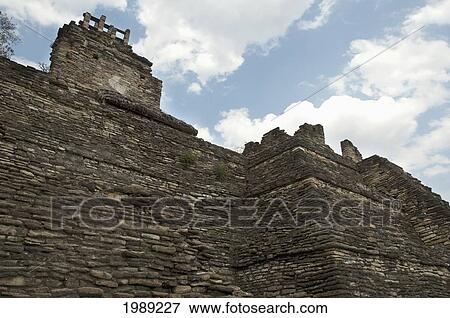 Roof Comb Of The Temple Of War, Tonina, Chiapas, Mexico View Large Photo Image Stock Photo - Roof Comb Of The Temple Of War, Tonina, Chiapas, Mexico. Fotosearch