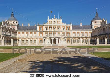 Royal Palace Of Aranjuez; Aranjuez Comunidad De Madrid Spain View Large Photo Image Stock Image - Royal Palace Of Aranjuez; Aranjuez Comunidad De Madrid Spain. Fotosearch