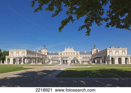 Royal Palace Of Aranjuez; Aranjuez Comunidad De Madrid Spain View Large Photo Image Stock Image - Royal Palace Of Aranjuez; Aranjuez Comunidad De Madrid Spain. Fotosearch