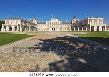 Royal Palace Of Aranjuez; Aranjuez Comunidad De Madrid Spain View Large Photo Image Stock Photo - Royal Palace Of Aranjuez; Aranjuez Comunidad De Madrid Spain. Fotosearch