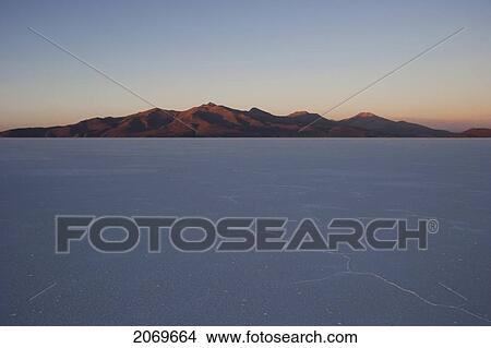 Picture - Salar De Uyuni, The World's Largest Salt Flat At Dawn, Potosi Department, Bolivia. Fotosearch