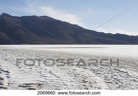 Salar De Uyuni, The World's Largest Salt Flat, Potosi Department, Bolivia View Large Photo Image Stock Image - Salar De Uyuni, The World's Largest Salt Flat, Potosi Department, Bolivia. Fotosearch