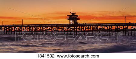 San Clemente Municipal Pier In Sunset, Panorama; San Clemente City, Orange County, Southern California, Usa View Large Photo Image Stock Image - San Clemente Municipal Pier In Sunset, Panorama; San Clemente City, Orange County, Southern California, Usa. Fotosearch