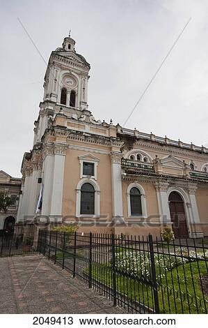 San Francisco Church At Night, Cuenca, Azuay, Ecuador View Large Photo Image Stock Image - San Francisco Church At Night, Cuenca, Azuay, Ecuador. Fotosearch
