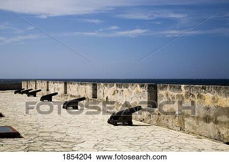 San Salvador De La Punta Fortress, Havana, Cuba View Large Photo Image Picture - San Salvador De La Punta Fortress, Havana, Cuba. Fotosearch