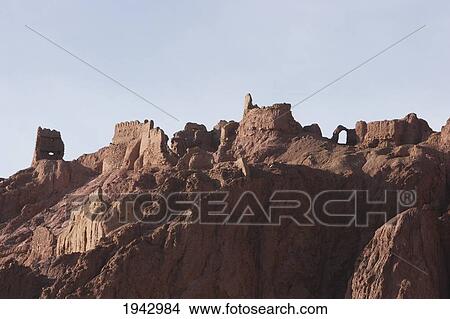 Sharh-E-Zohak (The Red City) And Its Elaborate Towers Guarded The Entrance To Bamiyan During The Reigns Of The Shansabani Kings In The 12Th And 13Th Centuries., Bamian Province, Afghanistan View Large Photo Image Picture - Sharh-E-Zohak (The Red City) And Its Elaborate Towers Guarded The Entrance To Bamiyan During The Reigns Of The Shansabani Kings In The 12Th And 13Th Centuries., Bamian Province, Afghanistan. Fotosearch