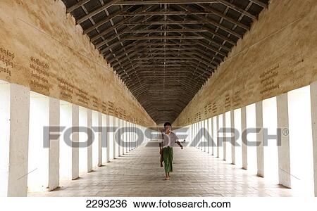 Stock Photograph - Shwezigon pagoda on the banks of the Irrawaddy River; Bagan, Burma. Fotosearch